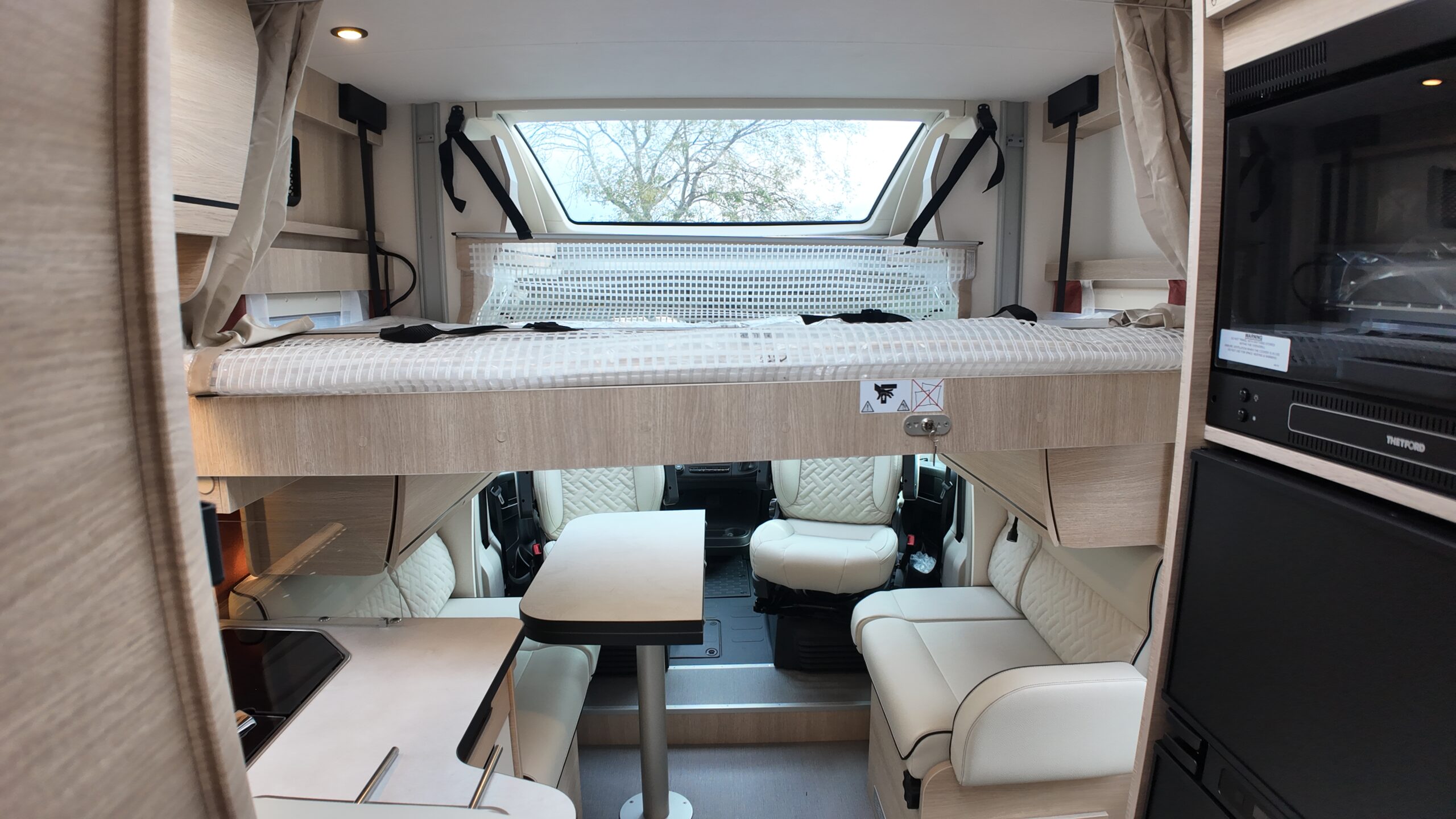  AVAILABLE NOW NEW 2024 Rapido 696F Low Profile Motorhome Fiat Ducato